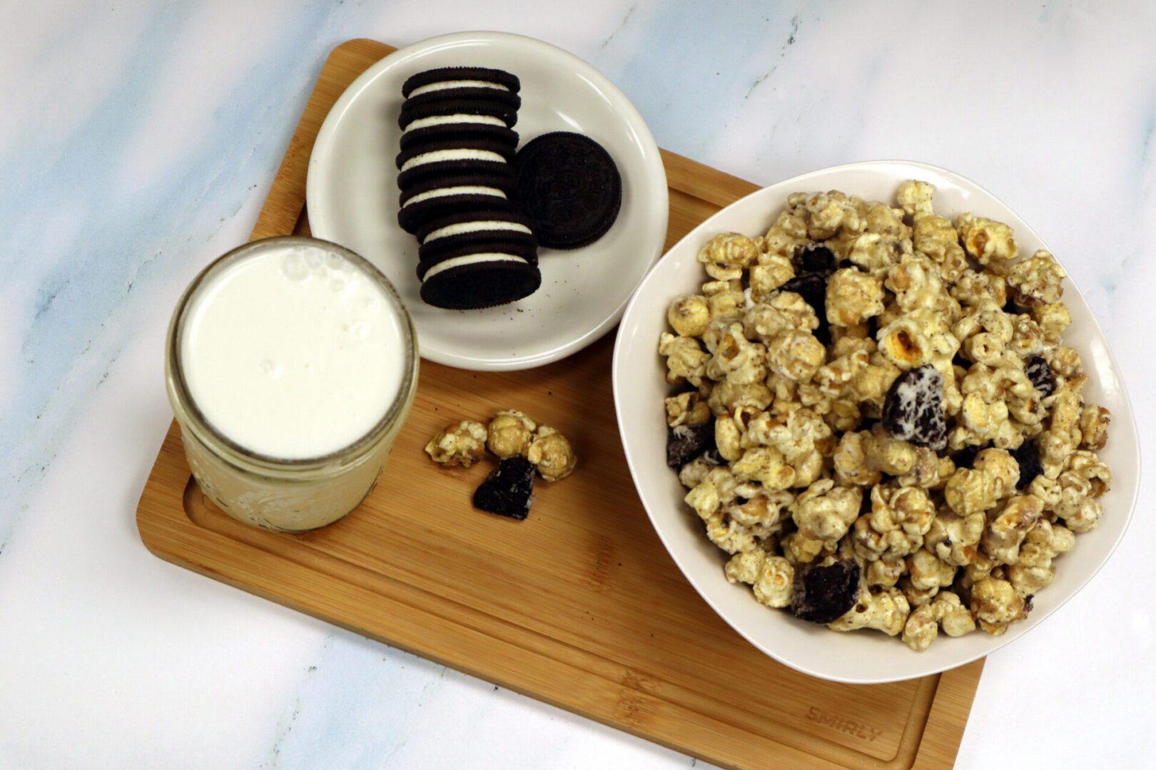 Delicious cookies and cream gourmet flavored popcorn
