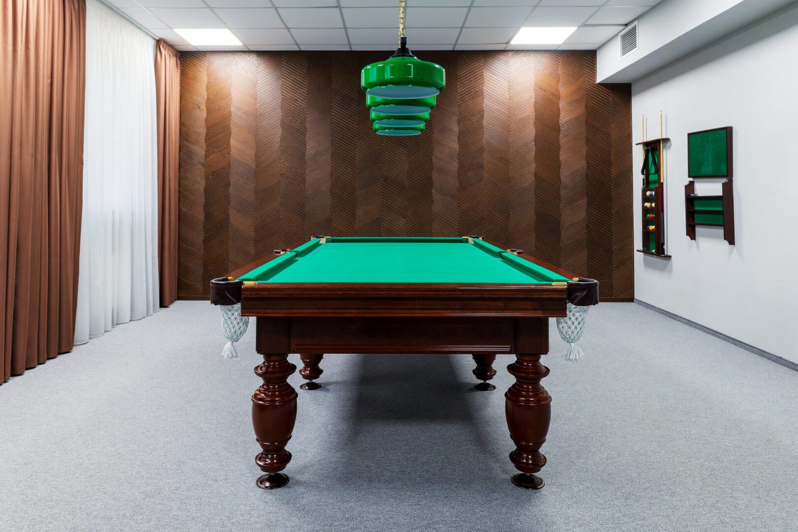 Massive billiard table and billiard accessories